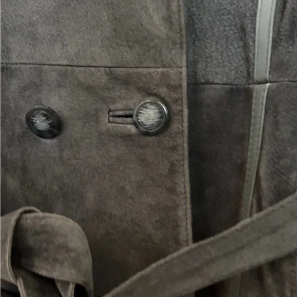VINTAGE ‘80’s Double-Breasted Suede Trench Coat - Gray - Picture 5 of 12